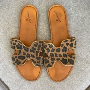 Universal Thread Brown Leopard Sandals